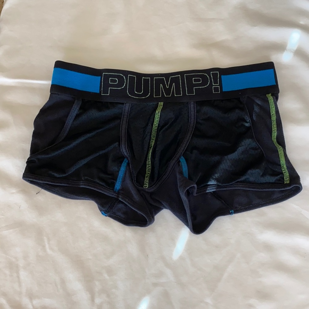 Pump undies with pockets